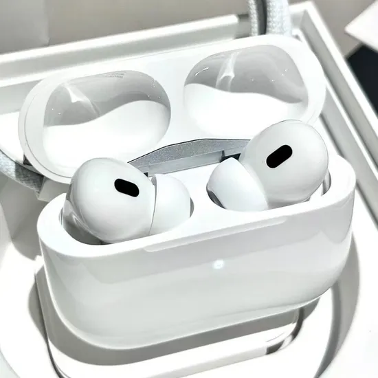 AAA+++1: 1 Original Bluetooth Wireless Earbuds in